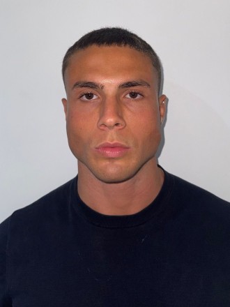 Model Yassin 103618