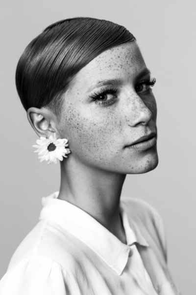 Model Carolin Elise 23517 ab Frankfurt