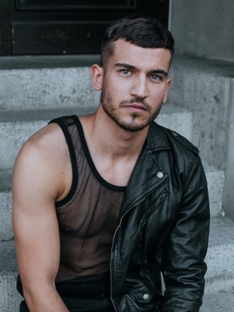Model Sebastian 37419