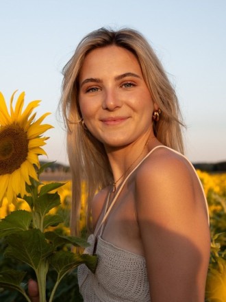 Model Heidi 47095