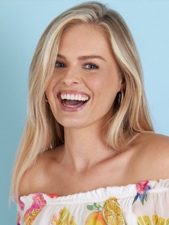 Model Vanessa  56077