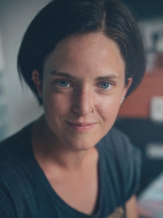 Model Sonja 64982