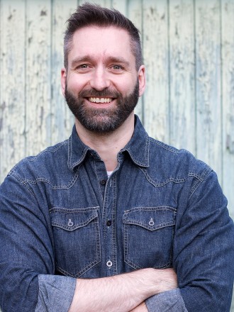 Model Aaron 7029