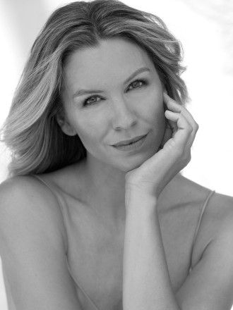 Model Christina 82673