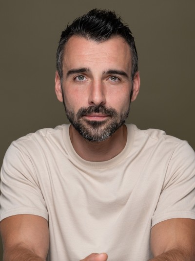 Model Constantin 85627 ab Köln