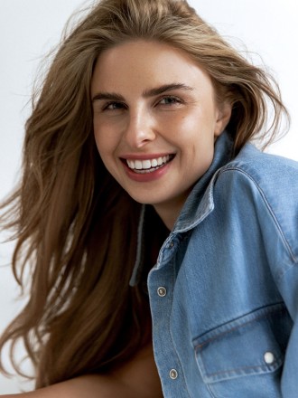 Model Julia  94600