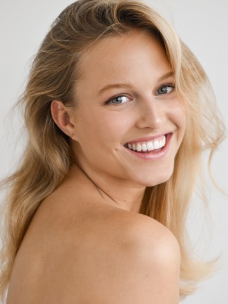 Model Laetitia 96528