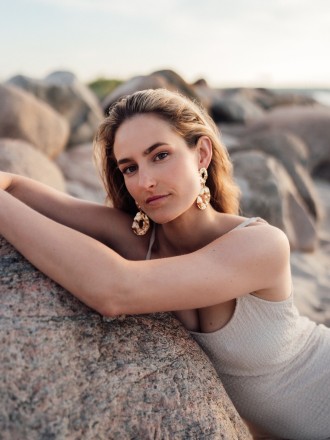 Model Lara 100800