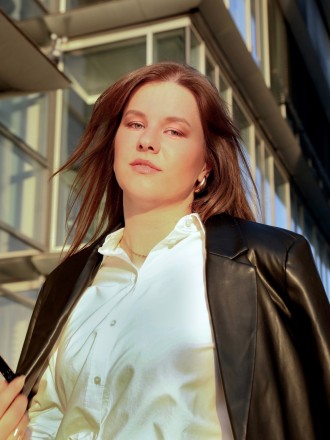 Model Sarah 101905