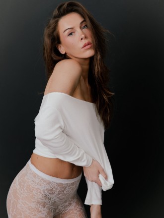 Model Anna 102470