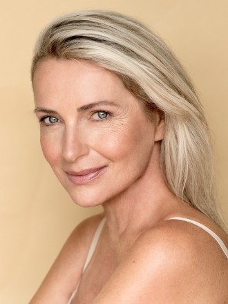 Model Larisa 13962
