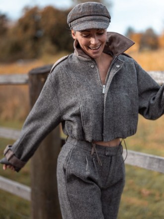 Model Jennifer 21032