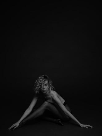 Model Scarlette 22068