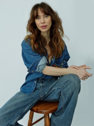 Model Charleen 22272