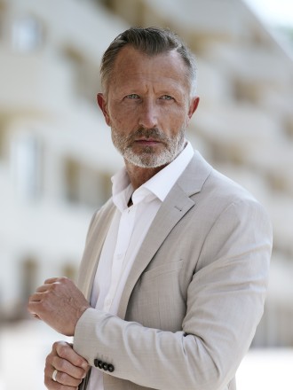 Model Mike 35855