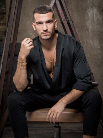 Model Sebastian 37419
