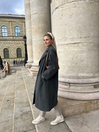 Model Heidi 47095