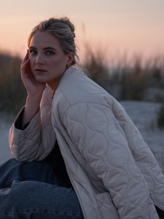 Model Heidi 47095