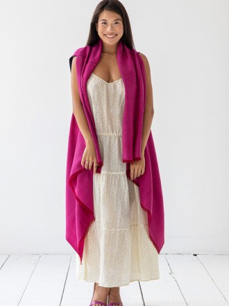 Model Lin He 69267