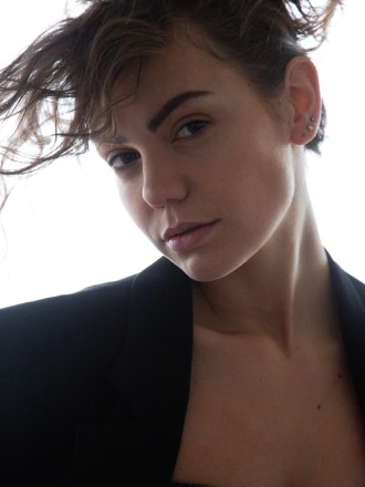 Model Sabrina 70689