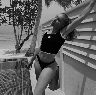 Portfoliobild in der Kategorie Modelbook von Model Laura 72610 ab Berlin