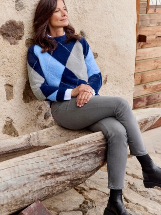 Model Maike 73499