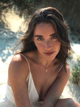 Model Carolin 73949
