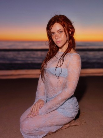 Model Pauline 74503