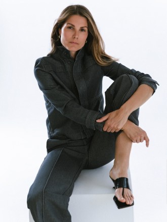 Model Nina 75060