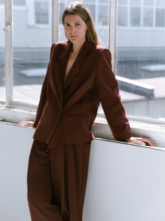 Model Nina 75060