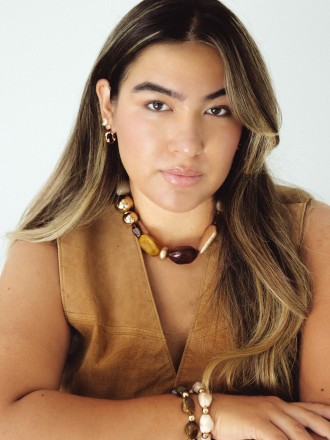 Model Anna Gulaab 76255