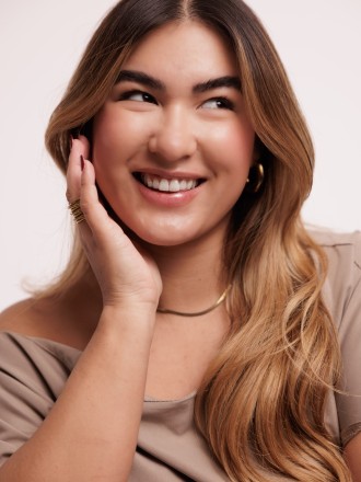 Model Anna Gulaab 76255