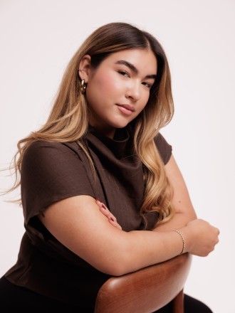 Model Anna Gulaab 76255