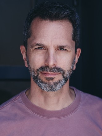 Model Christian 77602