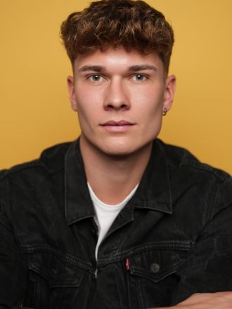 Model Tom 77941