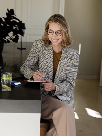 Model Katarina 80245