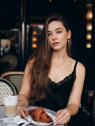 Model Josephine  82452