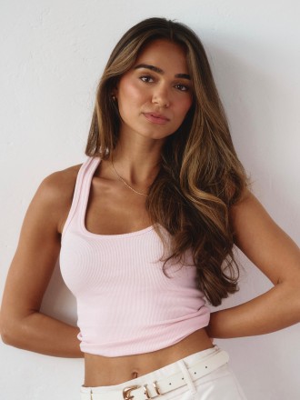 Model Vanessa 83990