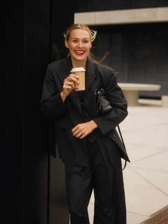 Model Alexandra  86363