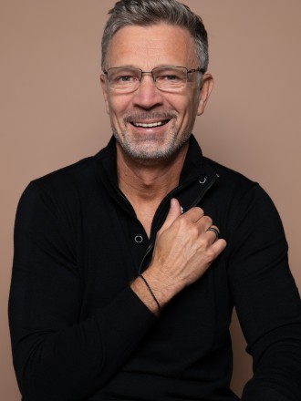 Model Karim 87689