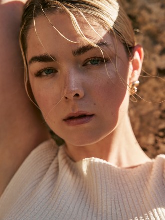 Model Neele 89670