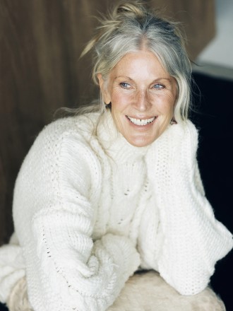 Model Charlene 92275