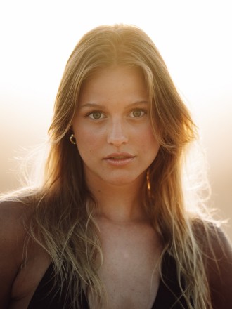 Model Laetitia 96528