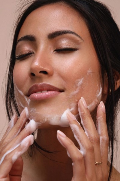 Portfoliobild in der Kategorie Modelbook von Model Annahid 97224 ab Aachen