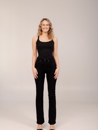 Model Lara 100800