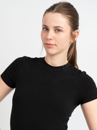Model Laura 101359