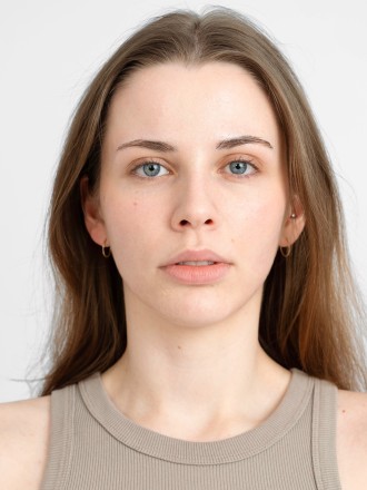 Model Laura 101359