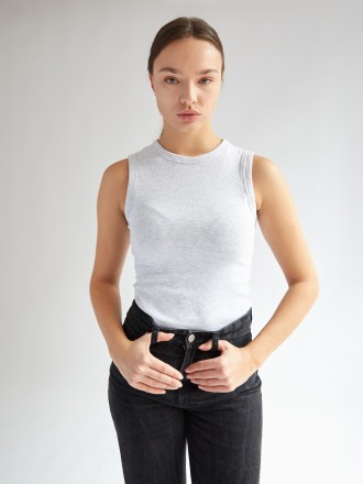 Model Karina 101751