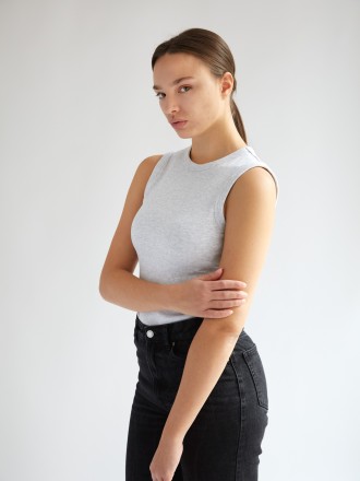 Model Karina 101751