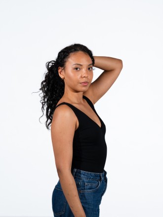 Model Andrea Carolina 102331